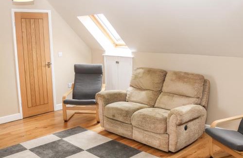 Kirk Sandall Apartment | Stylish Providence Apartment - Guest Rated 9.2/10