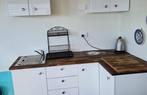 West Hobart Apartment | Historic Providence House: A Family-Friendly Retreat