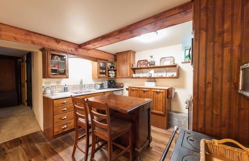 Murray Apartment | Experience a Home Away from Home with Ocean View and Spa
