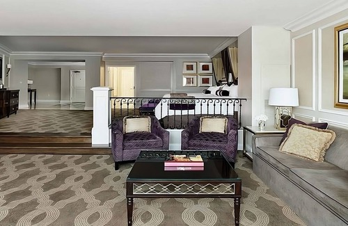 Las Vegas Hotel | Relaxing Units with Pool Near Fremont Street Awaits You!