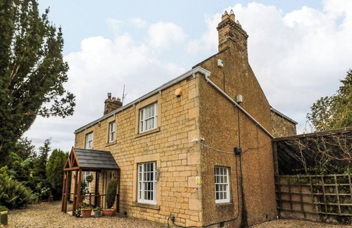 Prudhoe Cottage | Welcoming PRUDHOE COTTAGE: Pet-Friendly Retreat Awaits