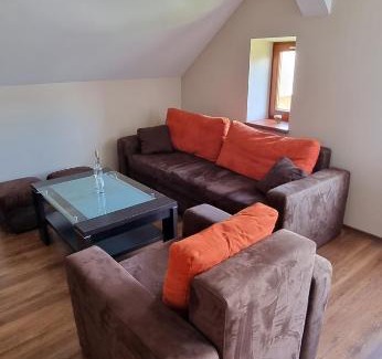 Mszana Dolna House | Private Room with Kitchen and Bathroom – Perfect for Families