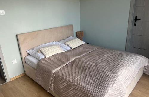Ostrow Wielkopolski Apartment | Discover Family-Friendly Apartament 33 in Park City