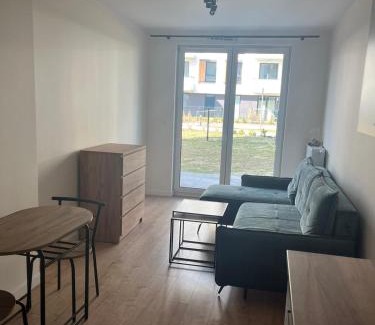 Nowy Dwor Mazowiecki Apartment | Przytulne mieszkanie dla 4 osób w centrum Nowego Dworu Mazowieckiego Modlin Airport