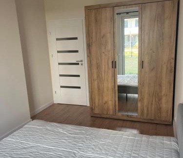 Nowy Dwor Mazowiecki Apartment | Przytulne mieszkanie dla 4 osób w centrum Nowego Dworu Mazowieckiego Modlin Airport