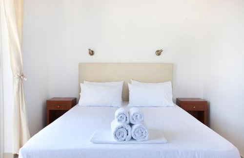 Elafonisos House | Discover Psaromatis: Oceanfront Escape with High Ratings