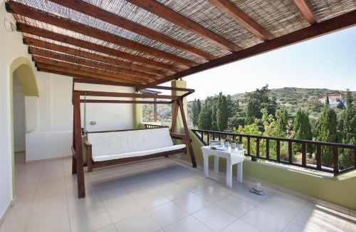 Elafonisos House | Discover Psaromatis: Oceanfront Escape with High Ratings