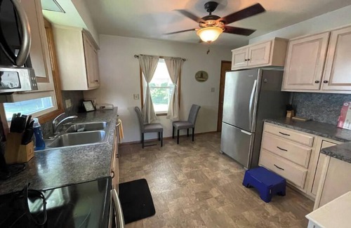 Pleasant Gap House | PSU Home: Top-Rated Stay with Free Parking & Pet Access