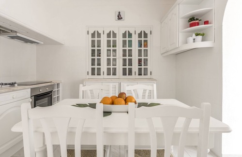 Calicos Cottage | Elegant Oceanfront Retreat in Historic Oldtown