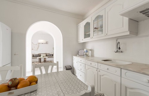 Calicos Cottage | Elegant Oceanfront Retreat in Historic Oldtown