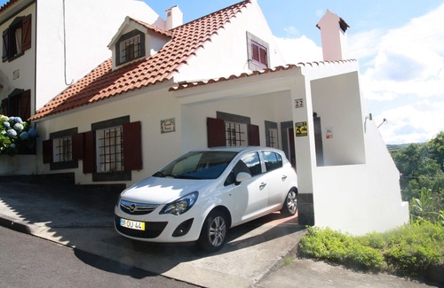 Ribeira Grande House | Scenic Holiday Home with Pool & Spa - Guest Rated 9.8