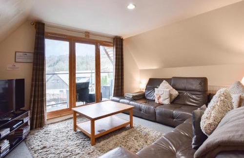 Balmaha House | Experience Comfort at Ptarmigan Lodge with Hot Tub Access