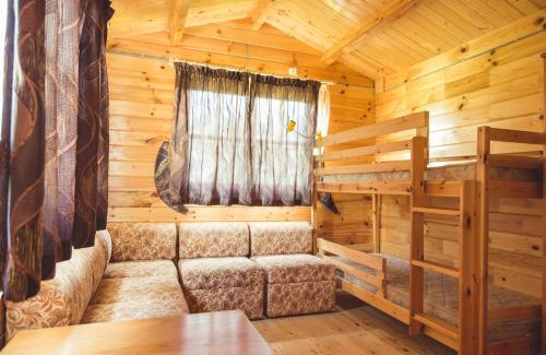 Inturkes seniunija Cabin | Pet-Friendly Retreat at Pušynėlis with Hot Tub Bliss