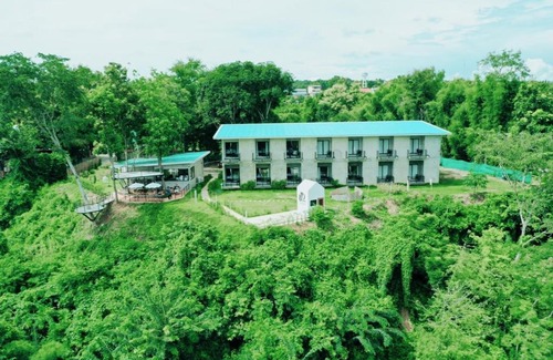 Pua Hotel | Discover Pua Panorama Resort: Family-Friendly Retreat