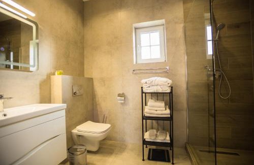 Nyzhnje Selyshche Hotel | Relaxing Retreat at Publo Spa Hotel with Hot Tub & Breakfast