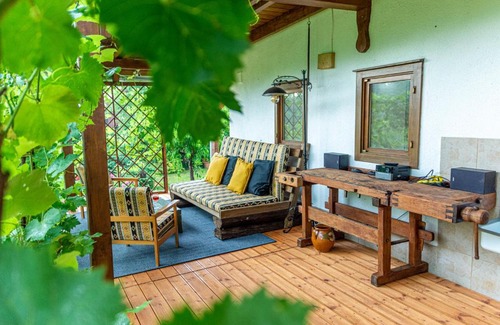 Perocseny House | Family-Friendly Getaway at Puckó: Rated 9.6/10!