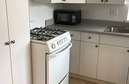 Fort Bragg House | Oceanfront Pudding Creek Cottage with Breakfast & Views