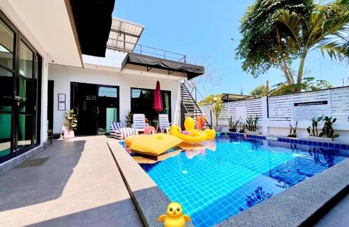 Cha-am House | Relax at Pudpichaya Pool Villa with Oceanfront Views