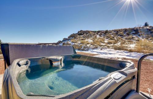 Pueblo West House | Pueblo Five Star Home with Hot Tub & Pikes Peak Views