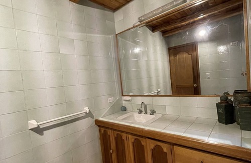 Checa Cabin | Ideal Private Venue for Any Event—Pet and Child Friendly!