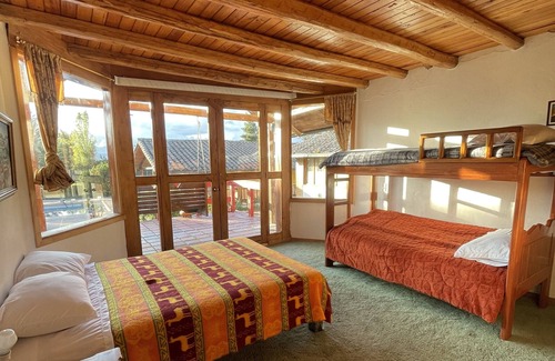 Checa Cabin | Ideal Private Venue for Any Event—Pet and Child Friendly!