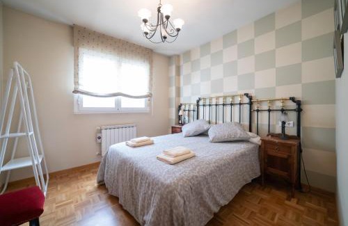 Zamora Apartment | Family-Friendly Getaway at Puente de Hierro - 4-Star Stay