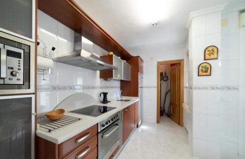 Zamora Apartment | Family-Friendly Getaway at Puente de Hierro - 4-Star Stay