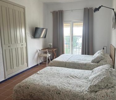 El Rocio Apartment | Family-Friendly Haven at Puente del Rey – Perfect Stay!