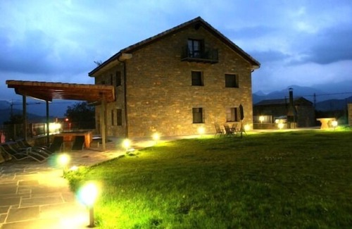 Laspuna Cottage | Cozy Puerta de Ordesa Apartamentos with Spa & Hot Tub