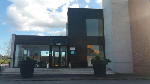 Puente San Miguel Hotel | Experience Relaxation at Puerta de Santillana Hotel