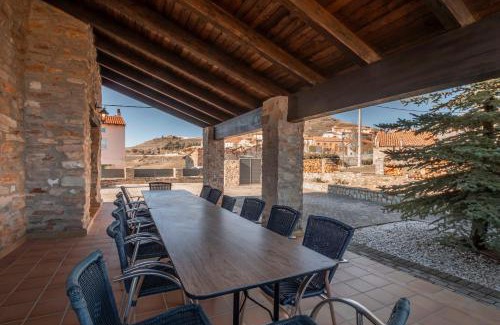 Monteagudo del Castillo House | Exceptional Puerta del Maestrazgo: Pet and Child Friendly Stay