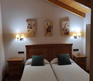 Ciudad Rodrigo House | Budget-Friendly Stay at Puerta del Sol - Child Friendly!