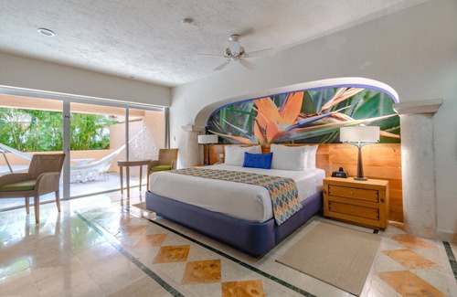 Puerto Aventuras Hotel | Discover Puerto Aventuras Hotel & Beach Club: Family Friendly Stay