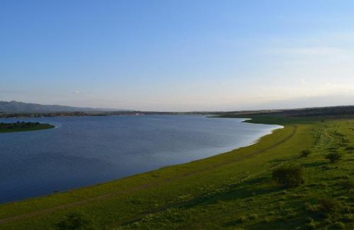 Alta Gracia Apartment | Beautiful Puerto del Águila Departamentos with Lake Views