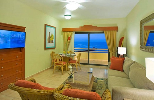 Bajio Resort | Family-Friendly Puerto Vallarta Resort with Oceanfront Amenities