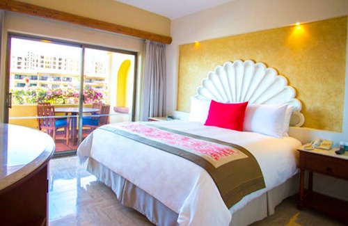 Puerto Vallarta Resort | Relax at Puerto Vallarta Beach Resort with All-Inclusive Perks