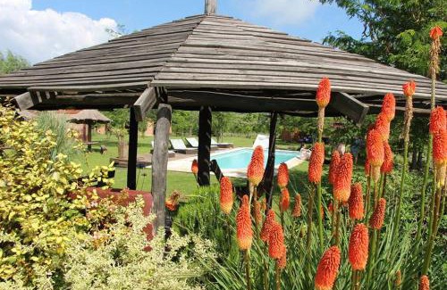 Villa Yacanto Cabin | Pet-Friendly Puesto Potrillos with Oceanfront Pool Access