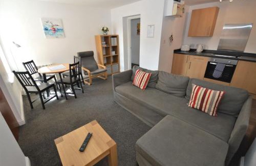Tobermory House | Cozy Puffin Apartment: Family-Friendly Retreat with Great Reviews