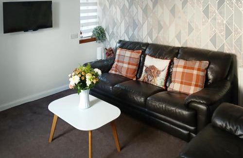 Sandhaven House | Explore The Hobbit: Pet-Friendly Family Getaway Awaits