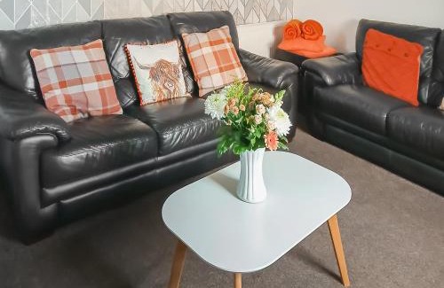Sandhaven House | Explore The Hobbit: Pet-Friendly Family Getaway Awaits