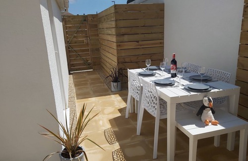Portreath Cottage | Puffin Cottage: Ideal for Couples and Families in Cornwall
