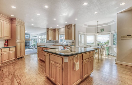 Clinton House | Unforgettable Puget Sound-View Getaway with Fun & Relaxation