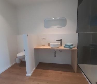 Geluwe House | Unforgettable Stays at Puhr House: 10/10 Guest Rated!