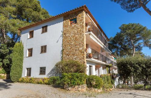 Tamariu Apartment | Discover Puig Grui 1: Oceanfront Family Retreat Awaits