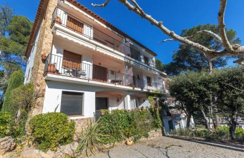 Tamariu Apartment | Discover Puig Grui 1: Oceanfront Family Retreat Awaits