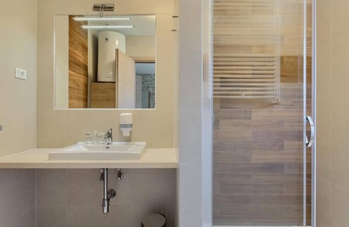 Pula Bed & Breakfast | Comfortable Stay at Pula City Center with Breakfast Included