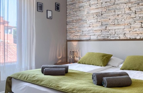 Pula Bed & Breakfast | Comfortable Stay at Pula City Center with Breakfast Included