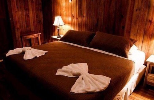 San Buenaventura Hotel | Discover Pulhapanzak Waterfalls Cabins with Pool & Spa