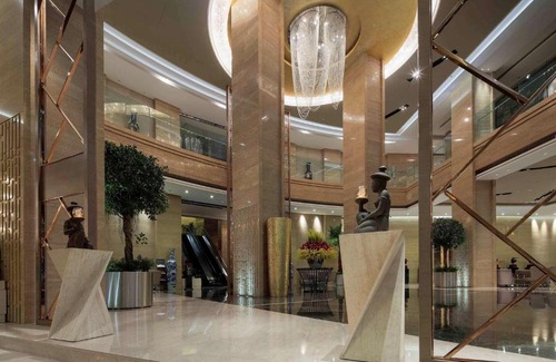 Lishan District Hotel | Exceptional Pullman Anshan Time Square: 5-Star Family Retreat
