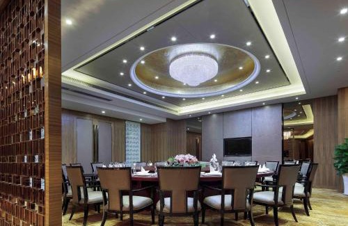 Lishan District Hotel | Exceptional Pullman Anshan Time Square: 5-Star Family Retreat